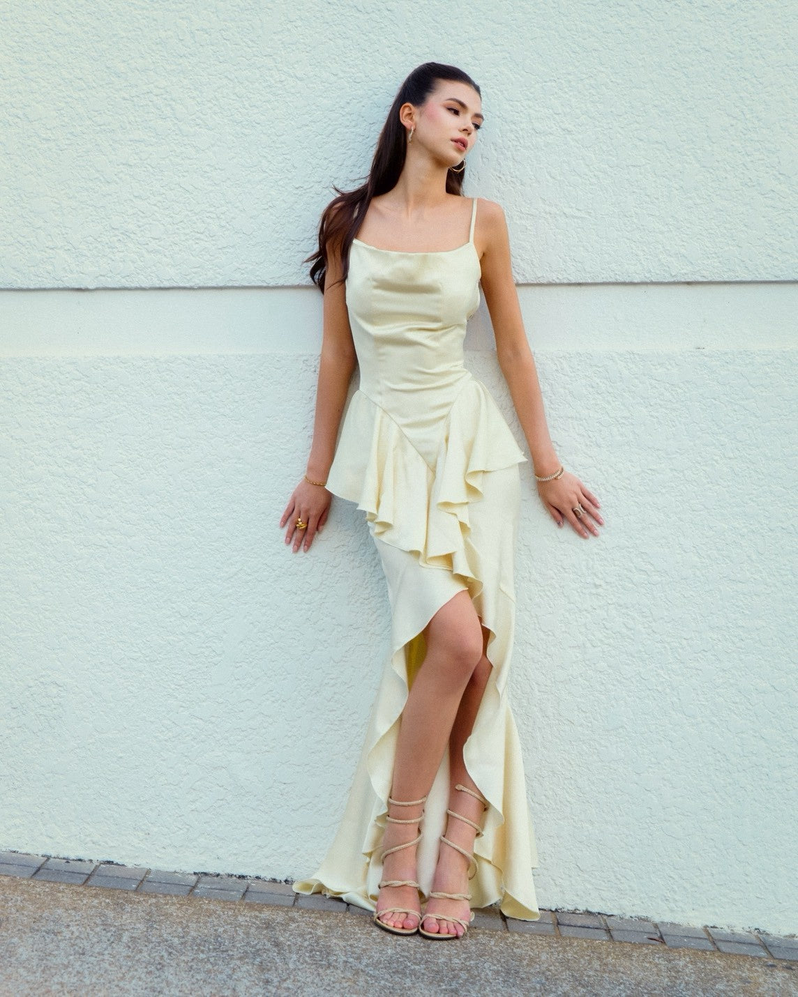 Deform_OFFICIAL - Timeless ruffle dress