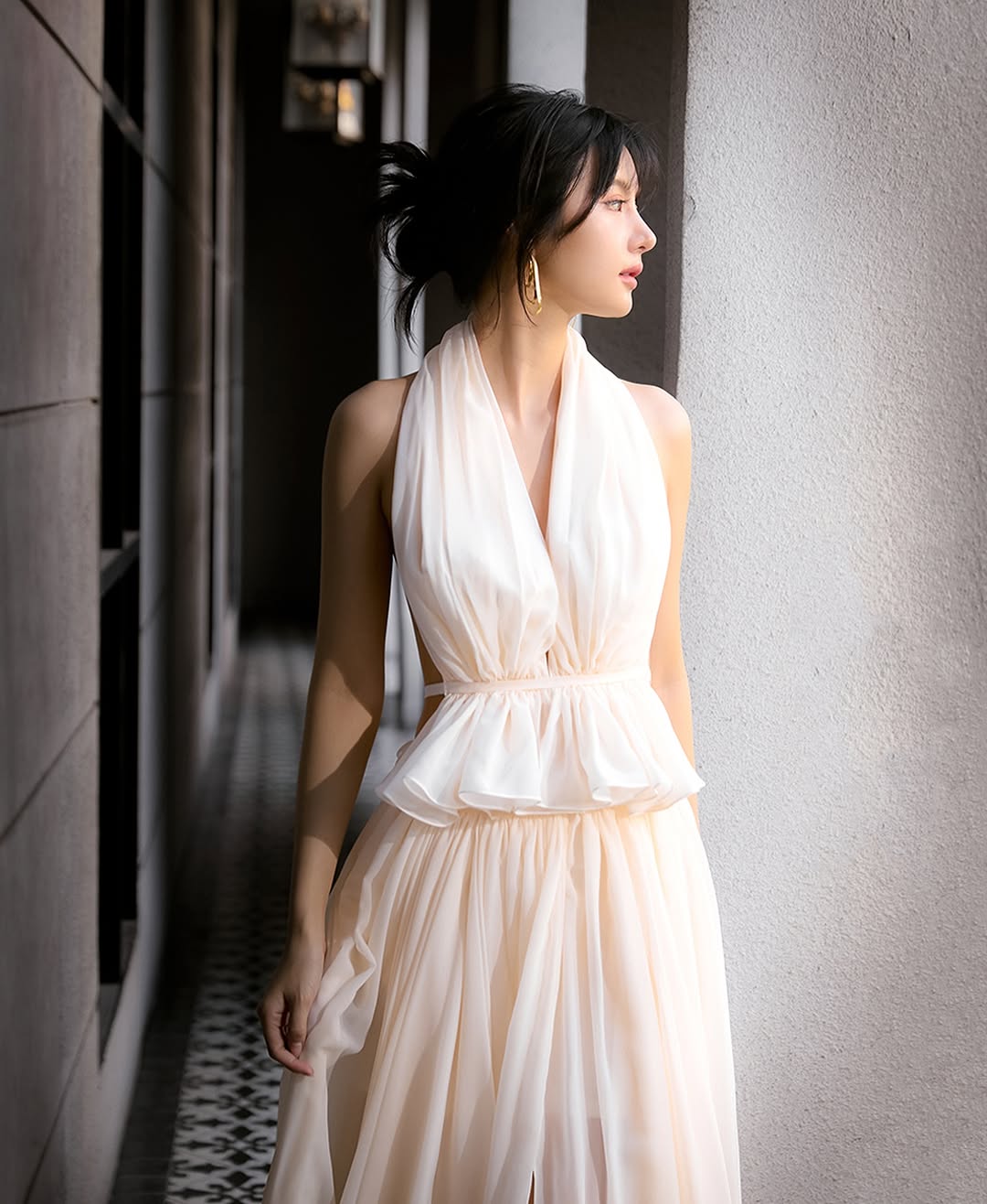 Deform_official - The Backless queen set