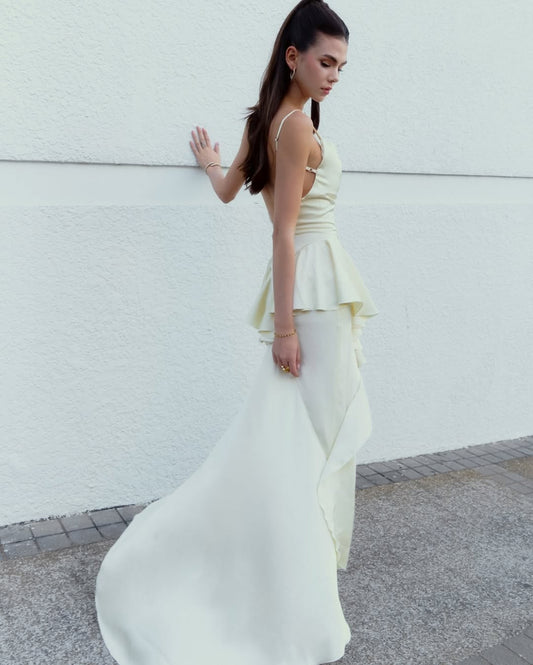 Deform_OFFICIAL - Timeless ruffle dress