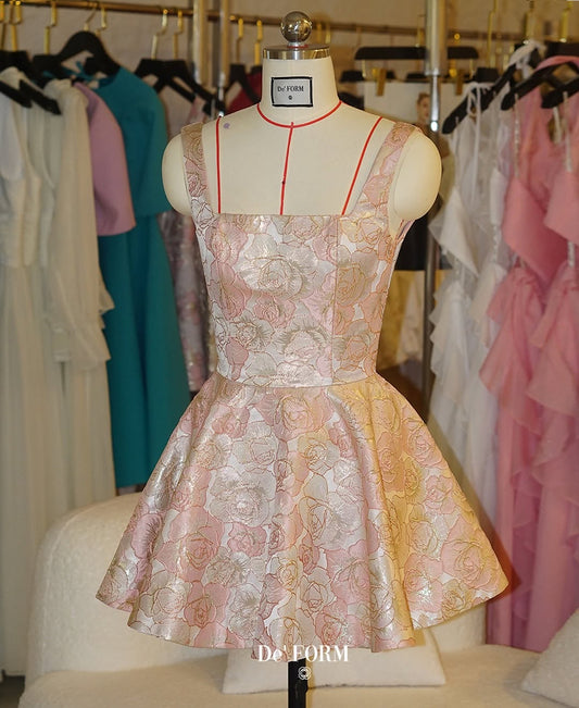 Deform_official - Pink Rose jacquard patterned