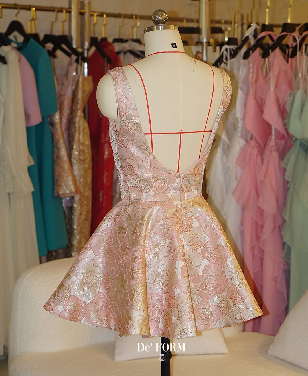 Deform_official - Pink Rose jacquard patterned