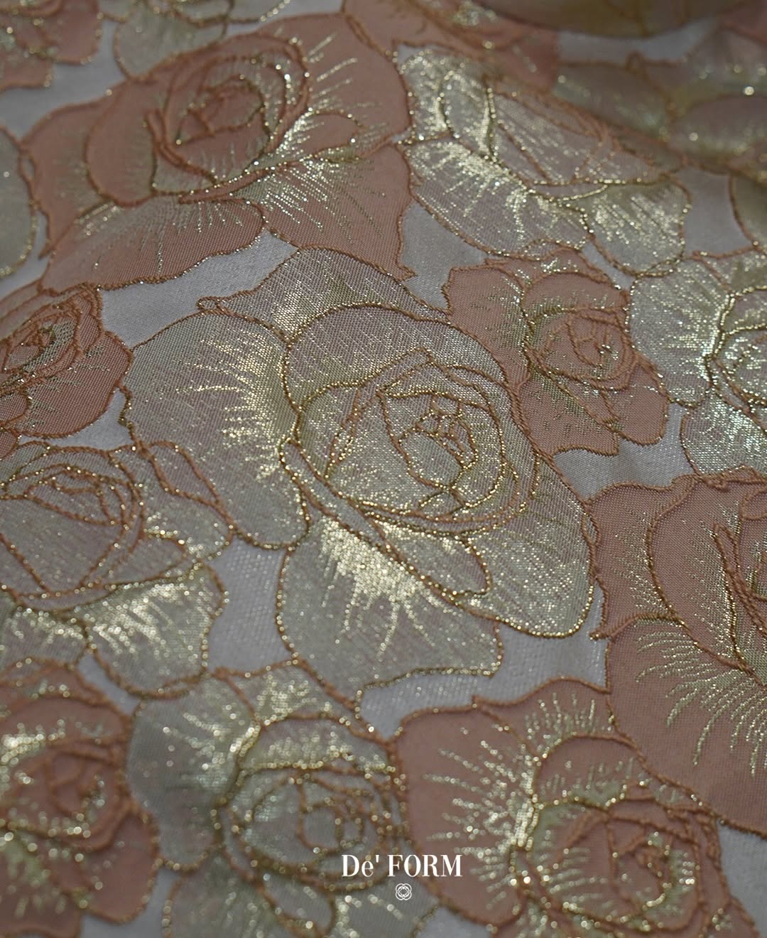 Deform_official - Pink Rose jacquard patterned