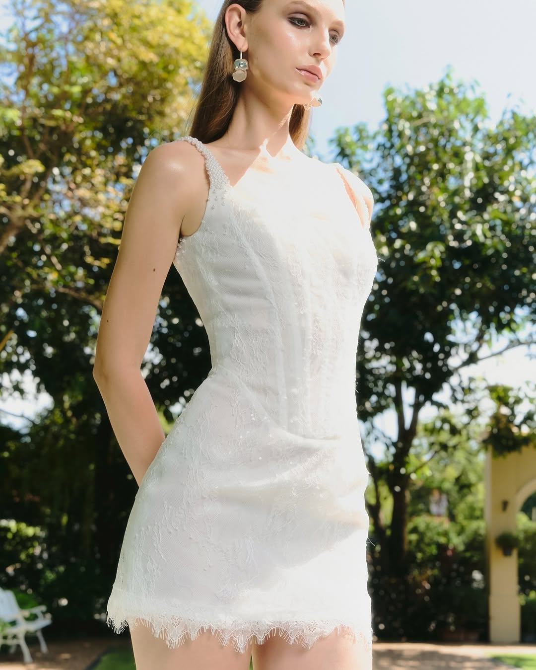 Deform_official - Hourglass lace dress