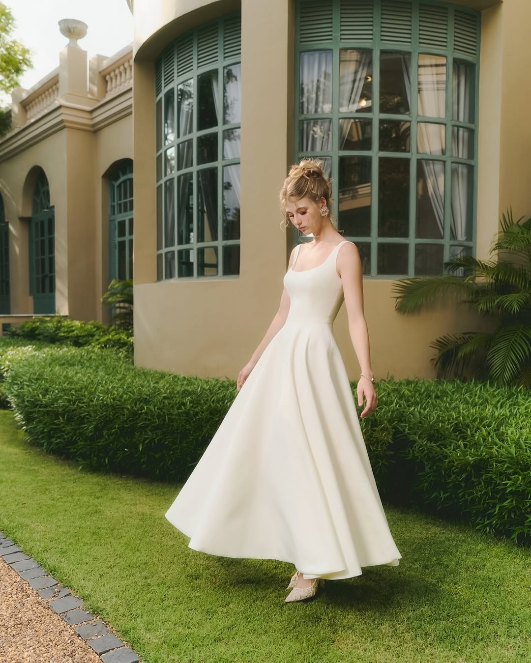 Deform_official - basic full circular dress