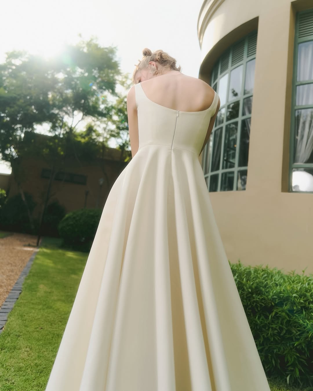 Deform_official - basic full circular dress